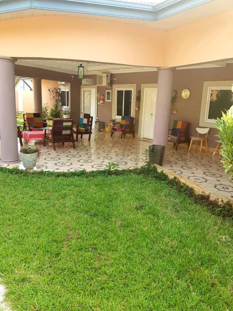 Nana Adu Guest House Koforidua Esterno foto