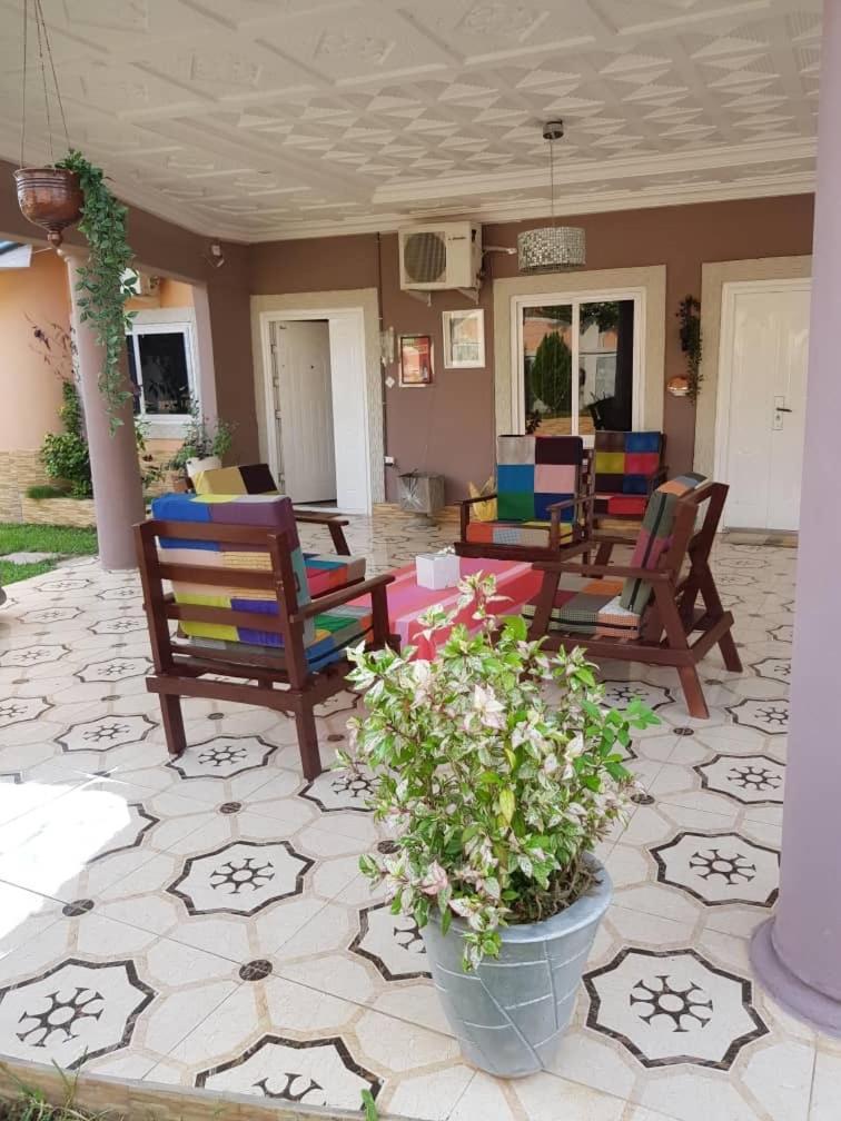 Nana Adu Guest House Koforidua Esterno foto