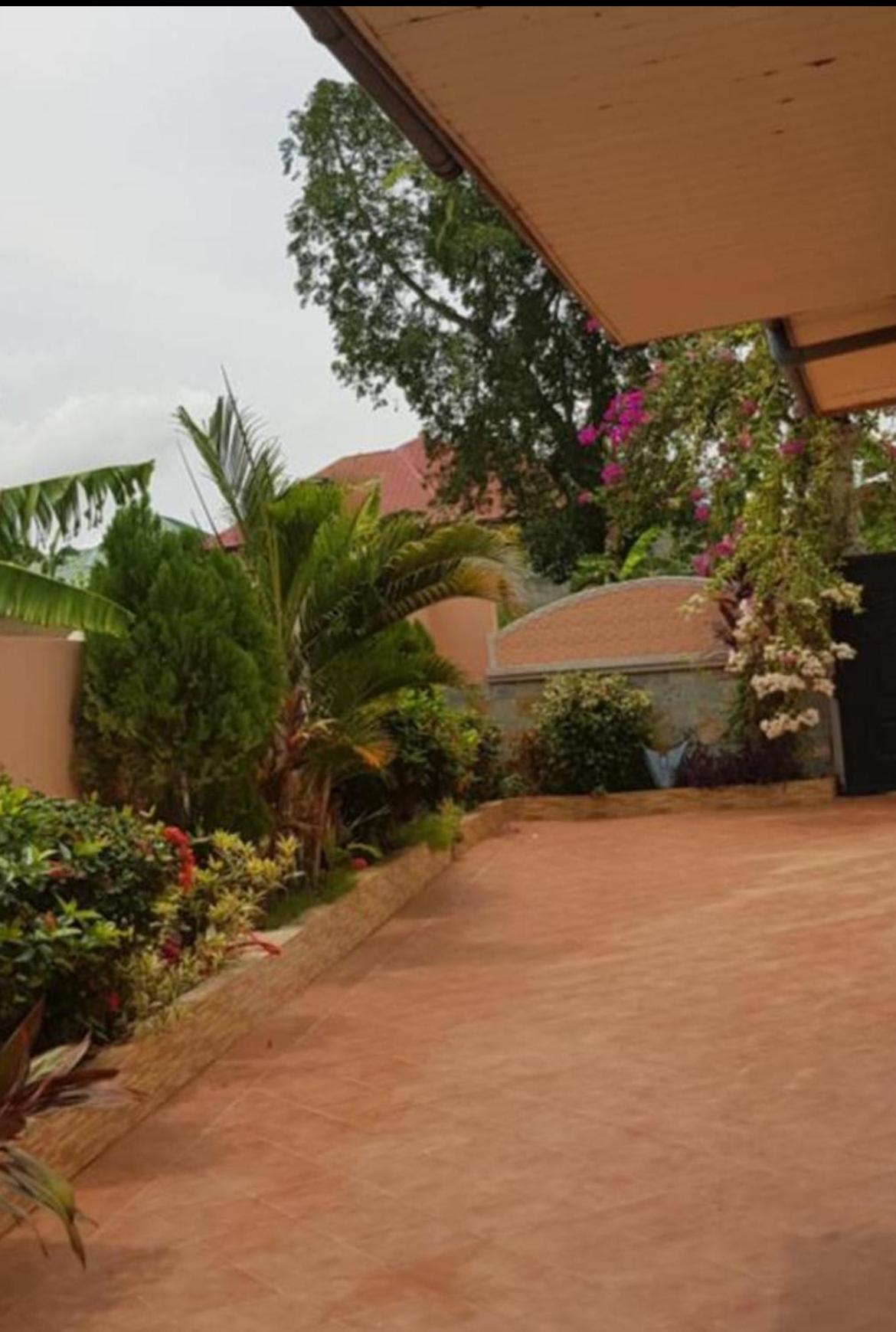 Nana Adu Guest House Koforidua Esterno foto
