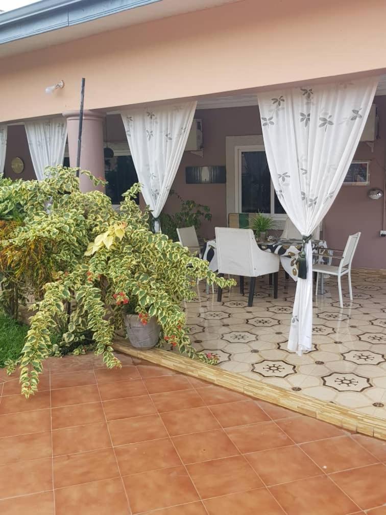 Nana Adu Guest House Koforidua Esterno foto